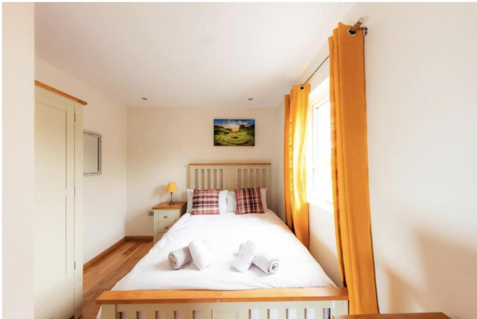 Luxury Cottage With Stunning Views Near Fairy Pools - School House 3 Carbost  Eksteriør bilde