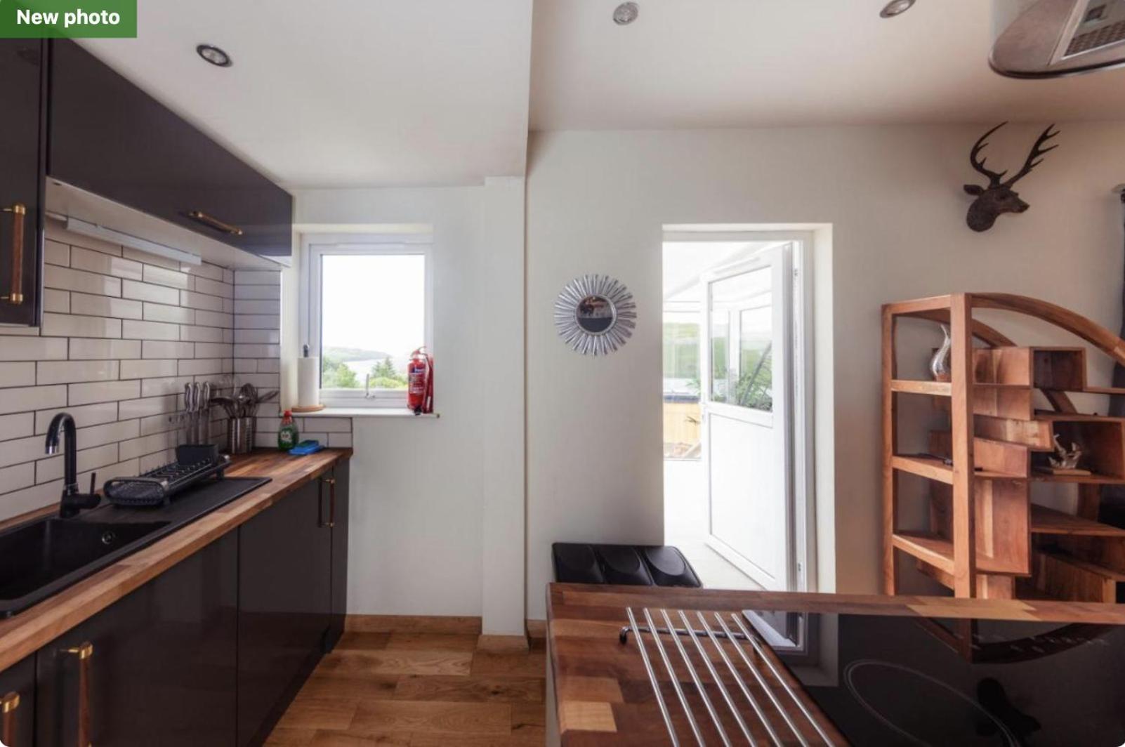 Luxury Cottage With Stunning Views Near Fairy Pools - School House 3 Carbost  Eksteriør bilde
