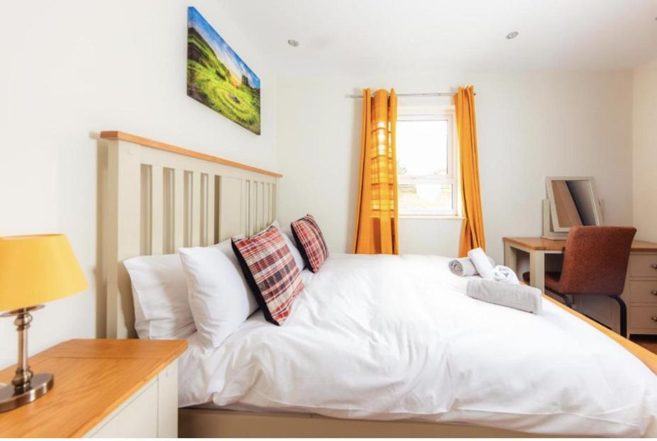 Luxury Cottage With Stunning Views Near Fairy Pools - School House 3 Carbost  Eksteriør bilde