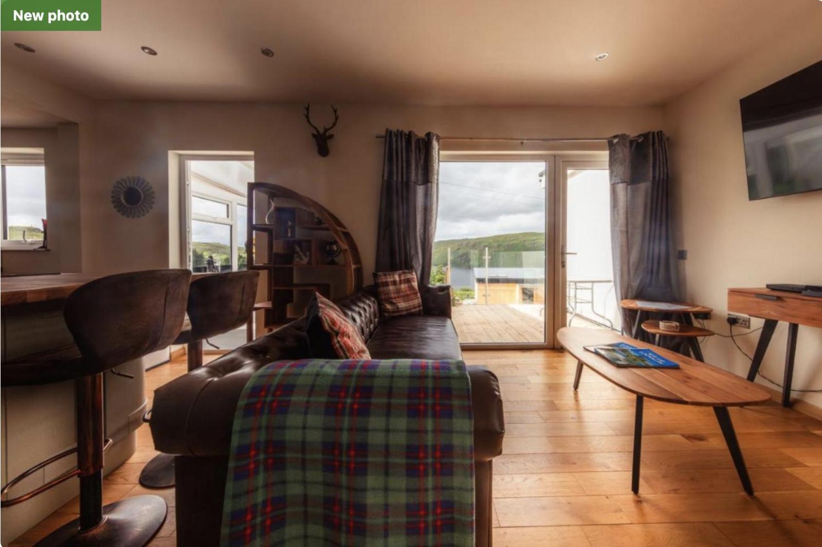 Luxury Cottage With Stunning Views Near Fairy Pools - School House 3 Carbost  Eksteriør bilde